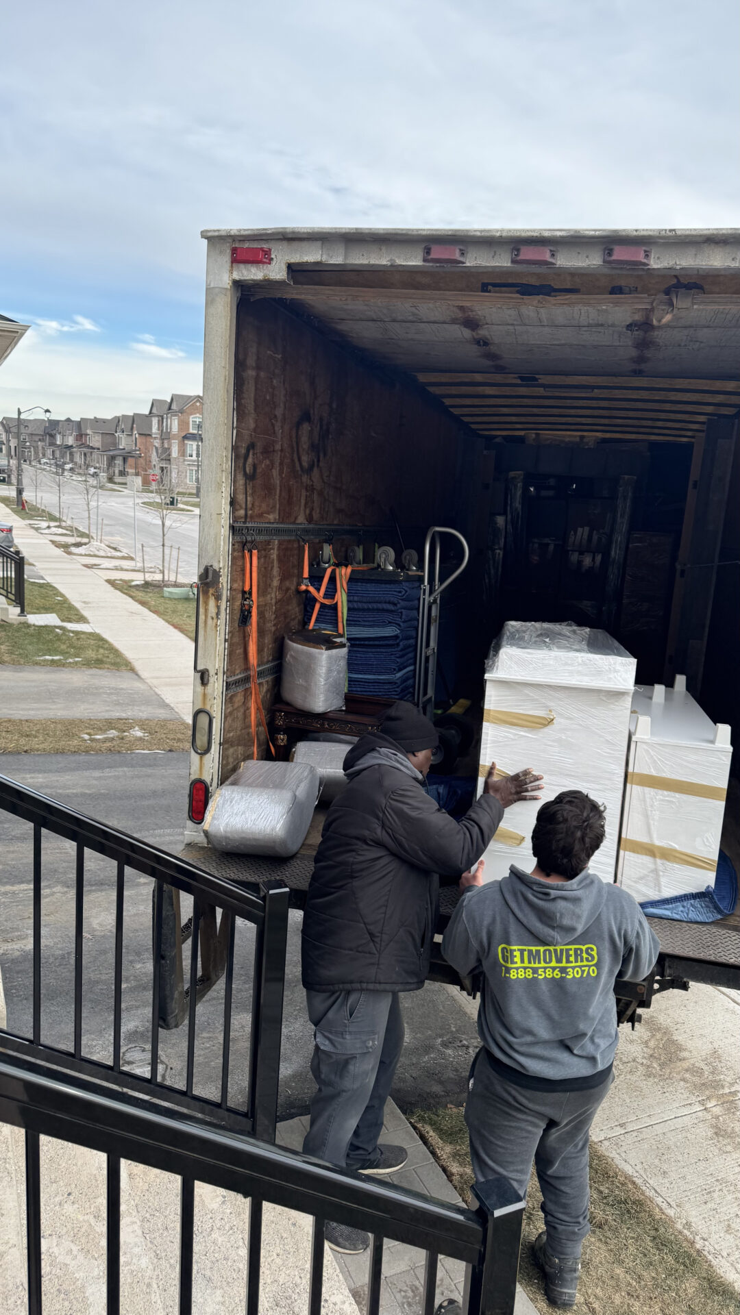 Fragile items and kitchen breakables being packed with care.