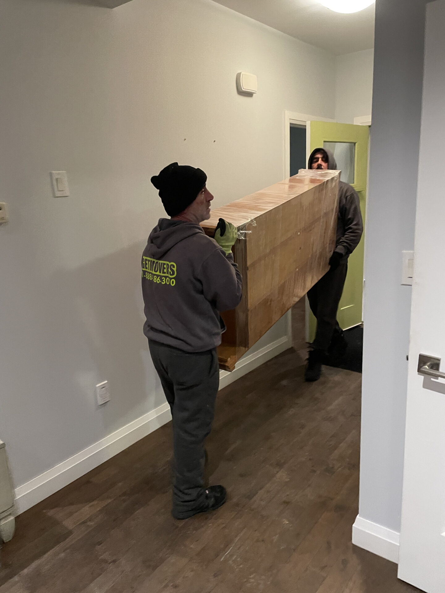 Balanced loading of the moving truck in winter.