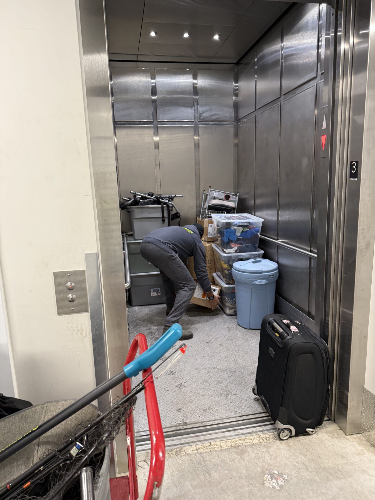 Professional movers navigating winter conditions in Markham.