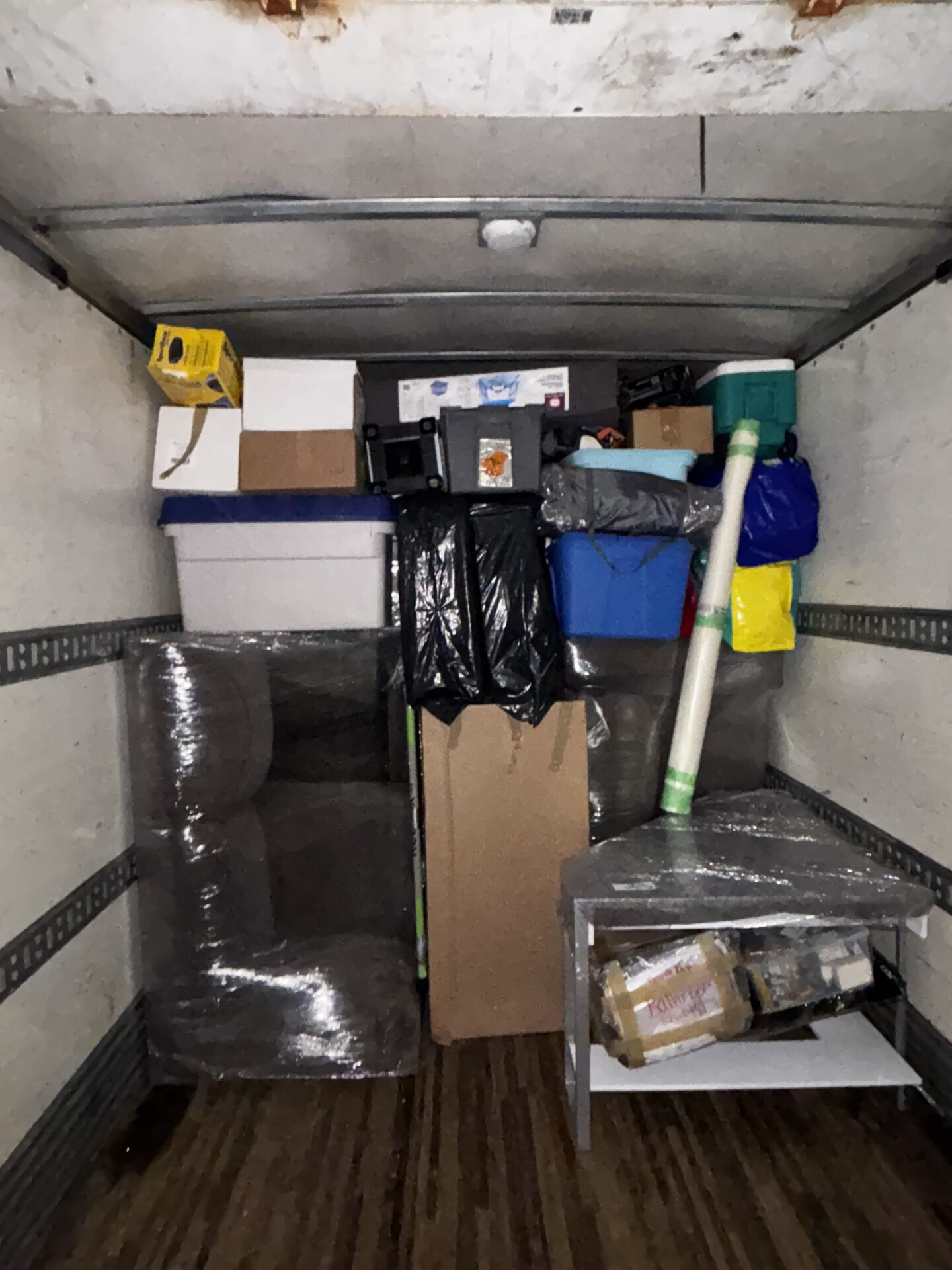 Get Movers crew of professional student movers in Peterborough conducting a safe and efficient apartment move