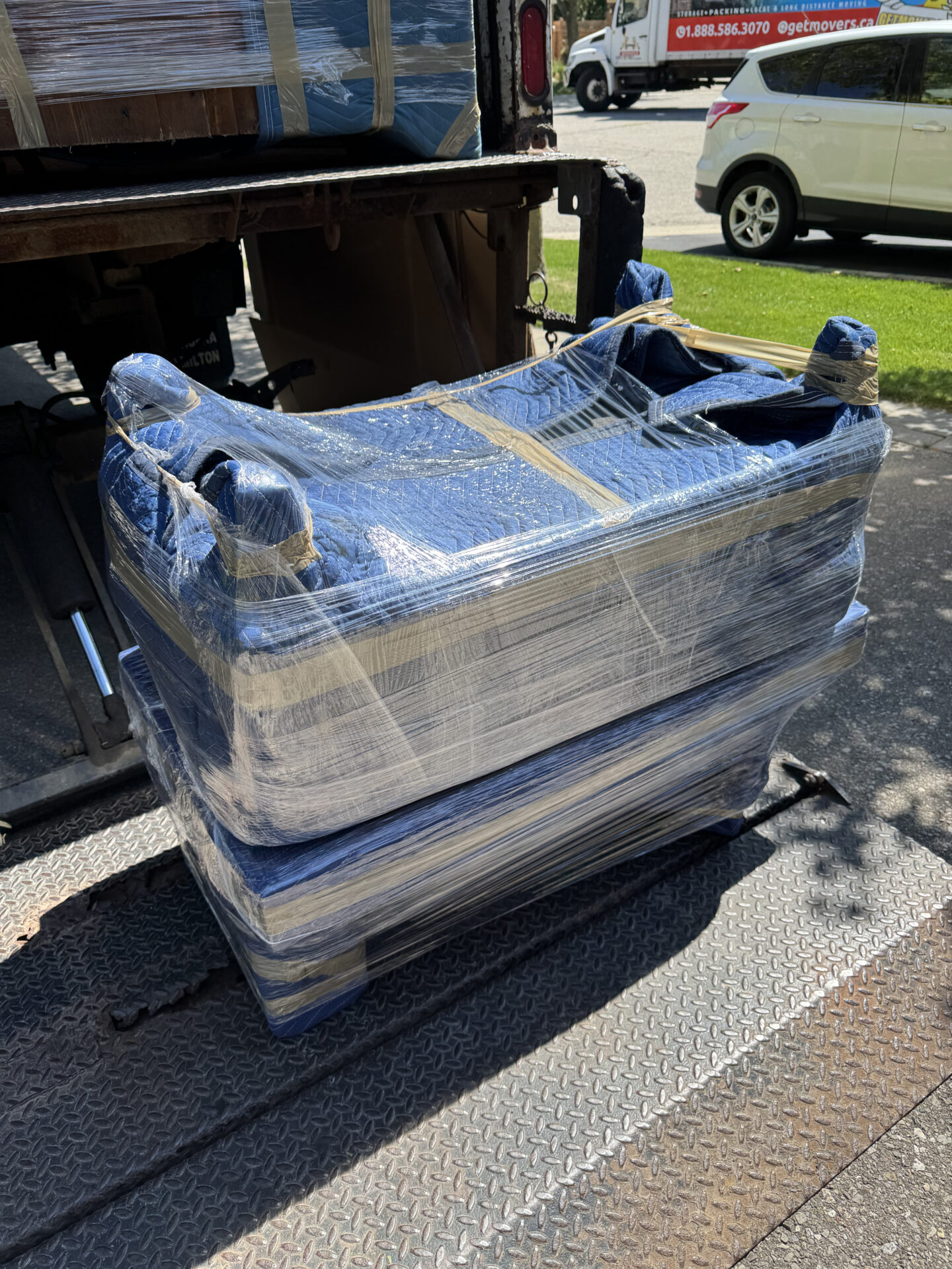 Mark - Mover in King City