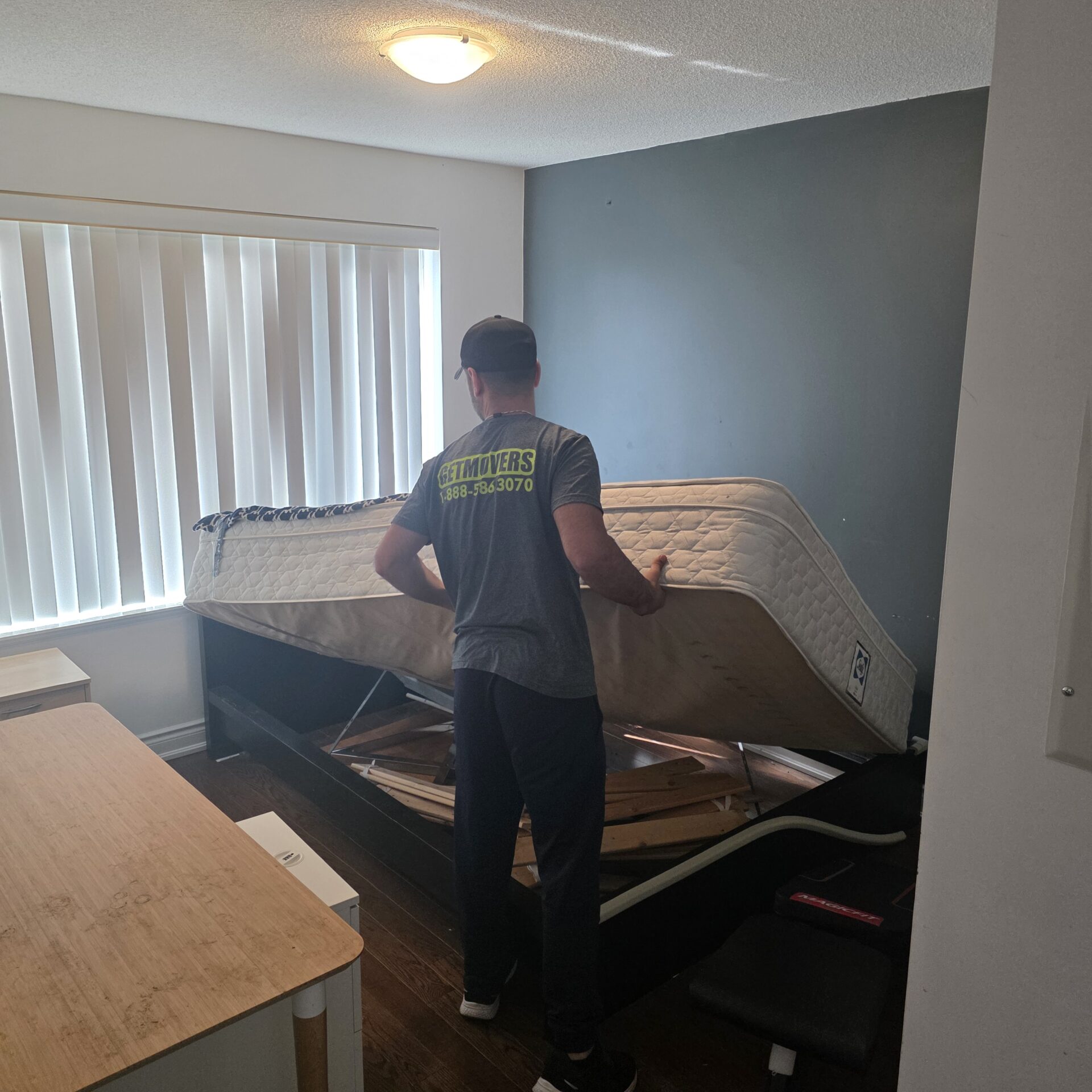 Moving crew loading up on Kinsac Road