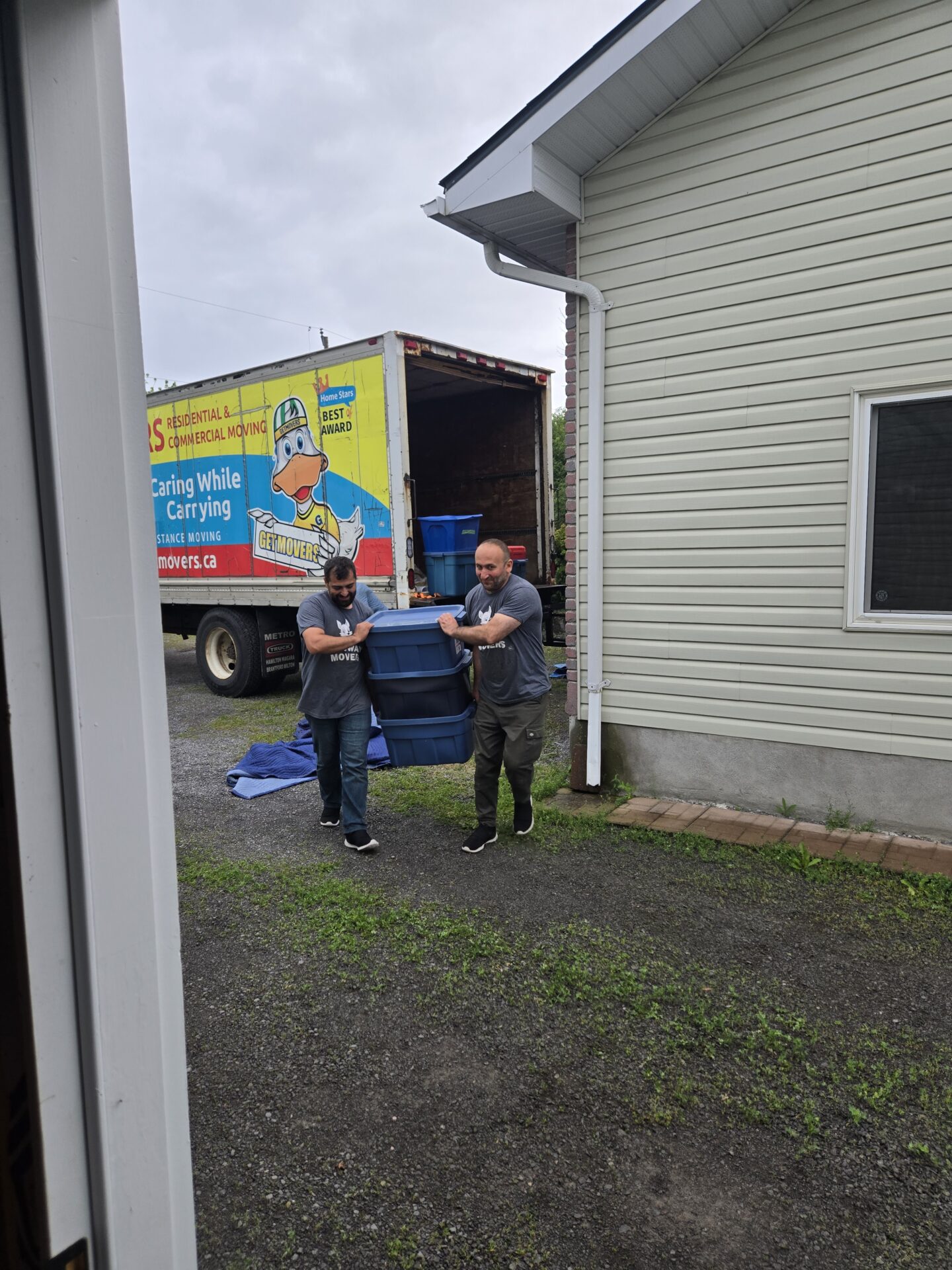Steeplechase to Kedron move — furniture delivery