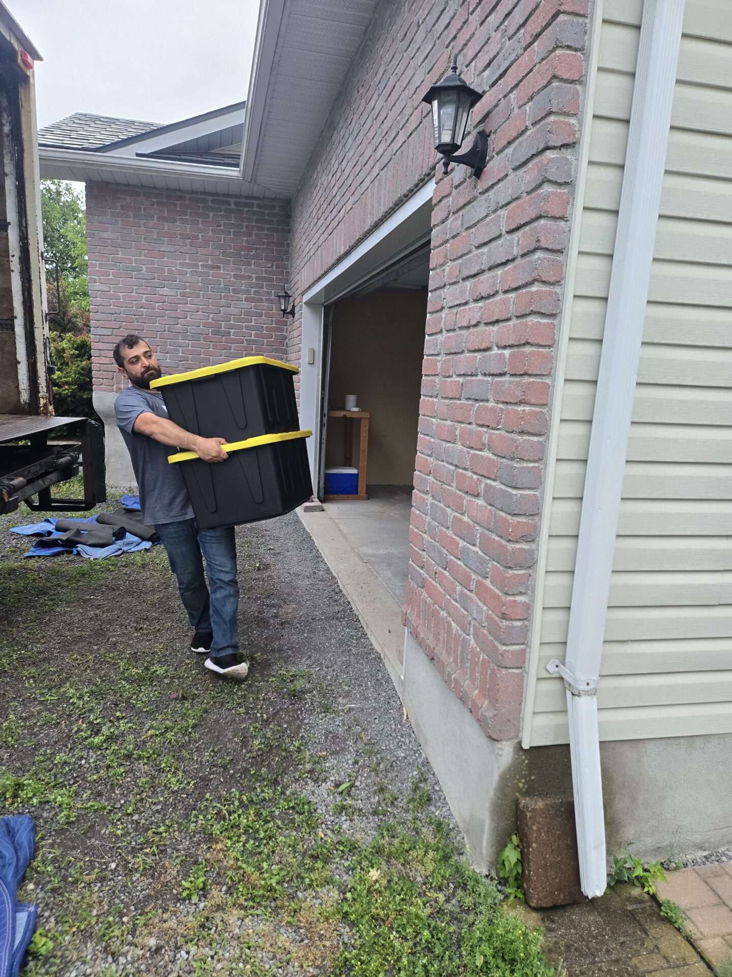 Grandview St N to Northglen move — furniture delivery