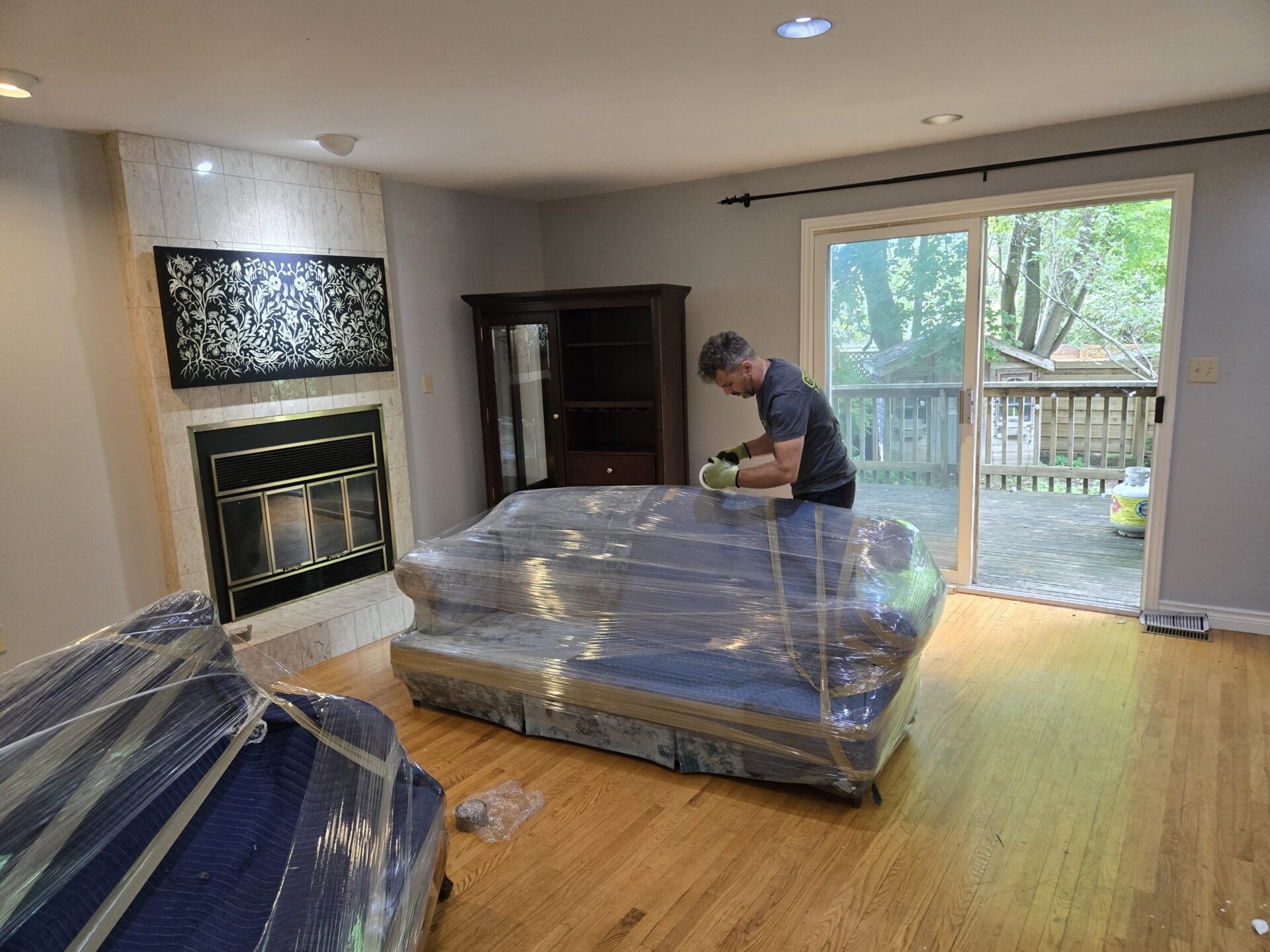Moving completed — crew loading house