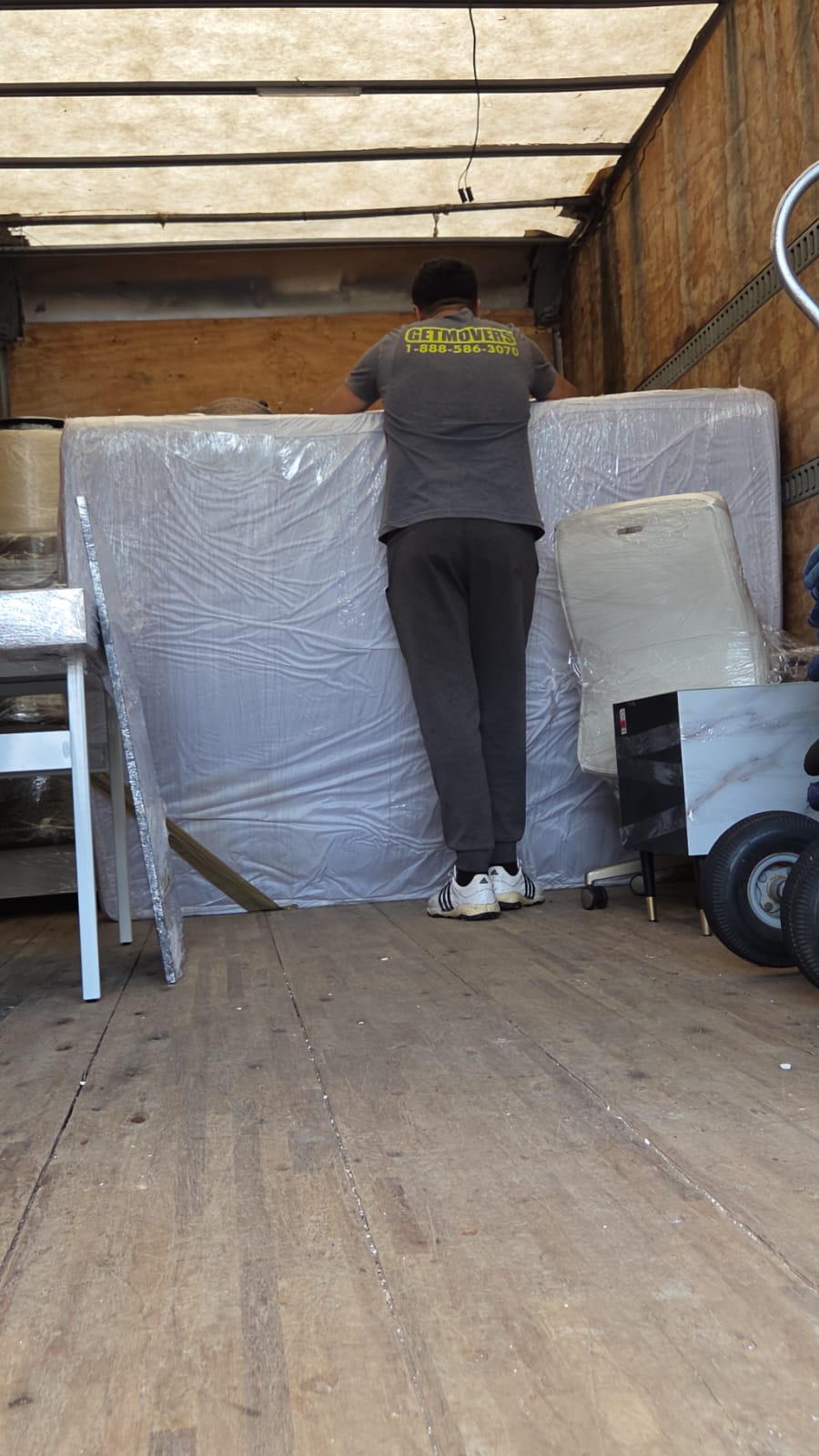 Oakridge to Golden Mile move — furniture delivery