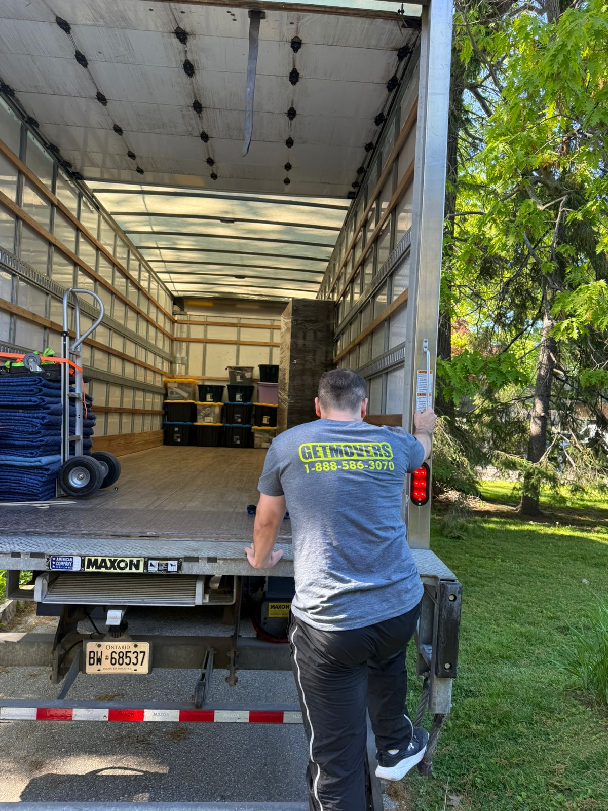 Hubbards to St. Margarets Bay move — furniture delivery