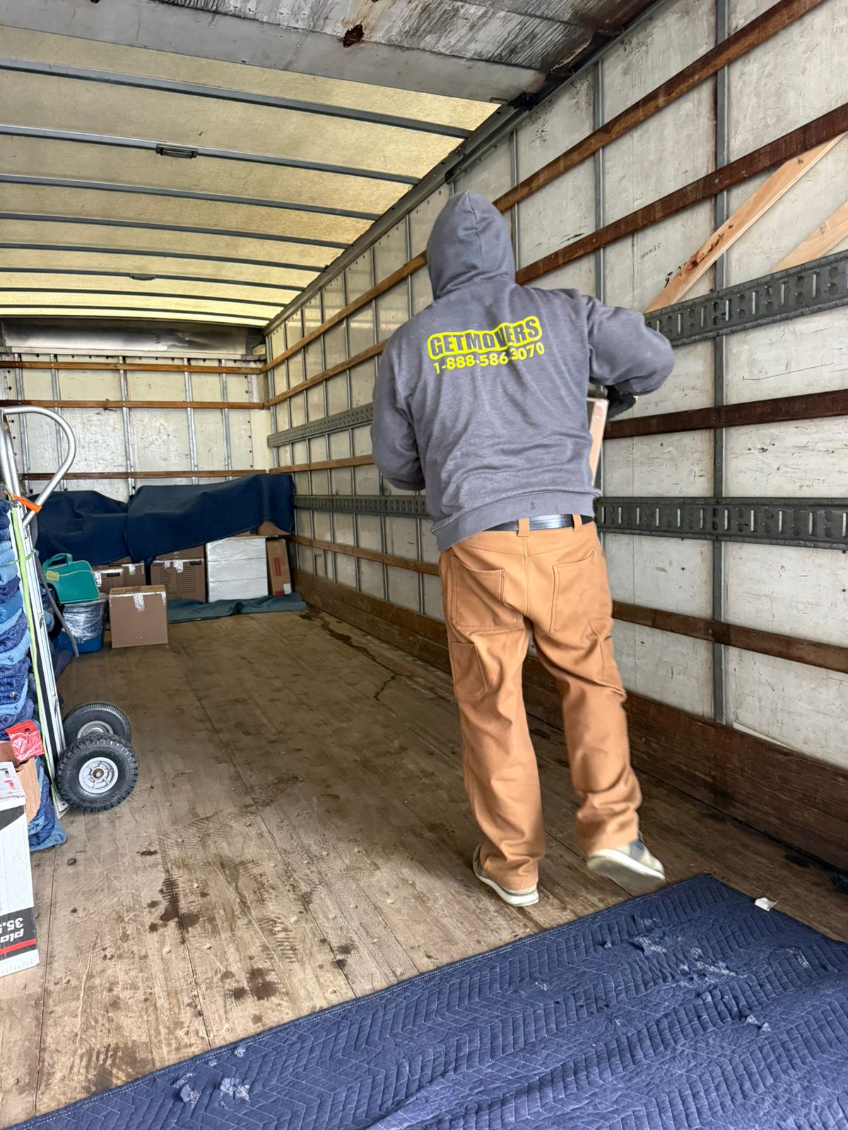 Get Movers Halifax NS recent move in Mahone Bay