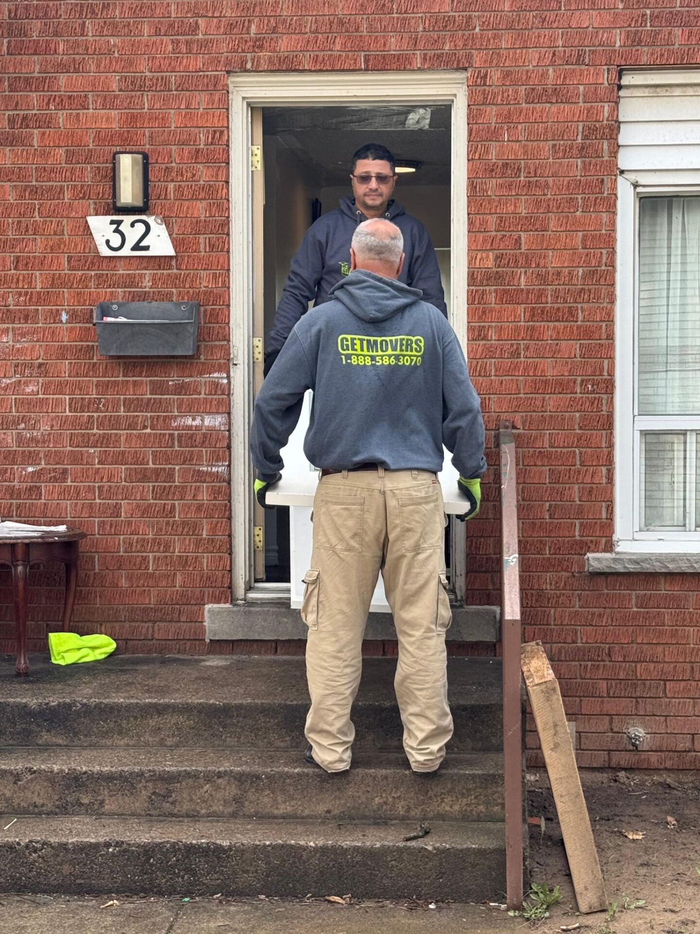 Moving from Colborne Street — truck positioned