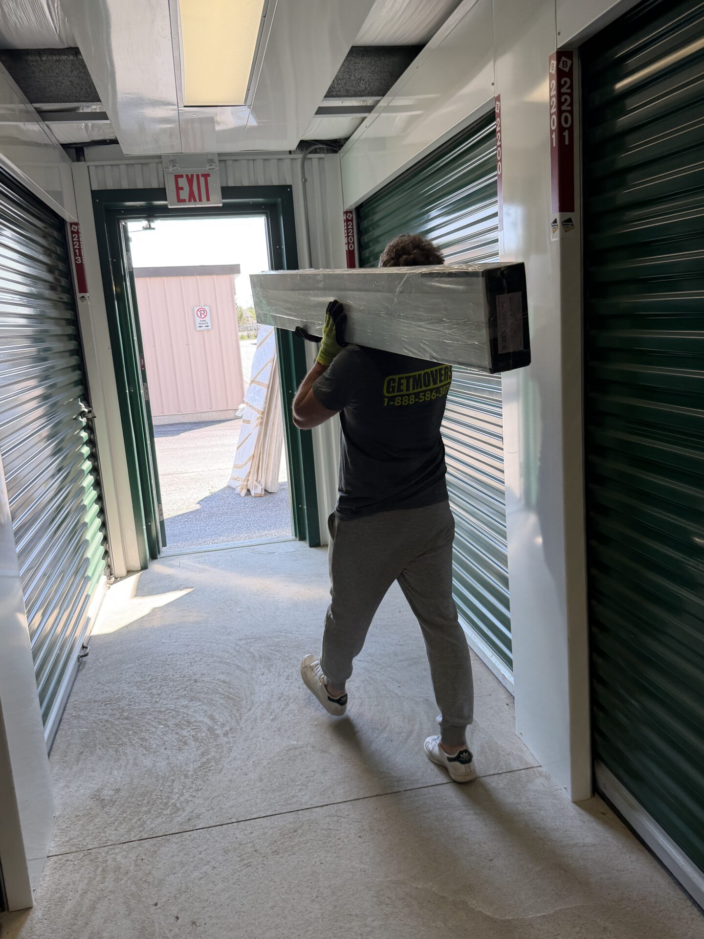 Brant Avenue Area move completed — crew loading heritage home