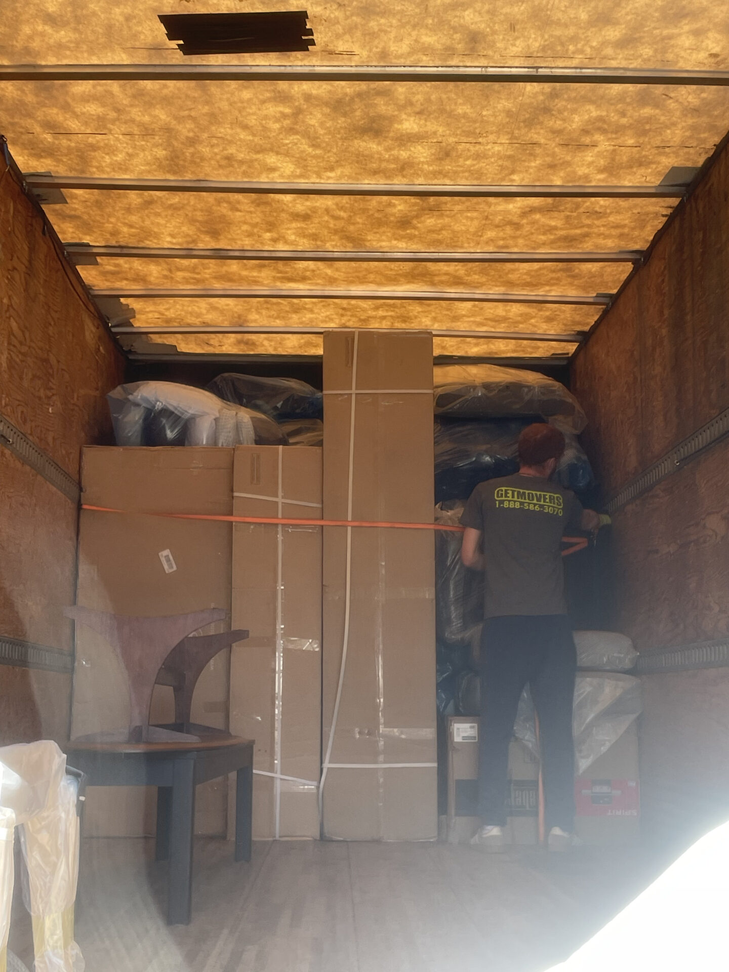 Get Movers Halifax NS delivering items