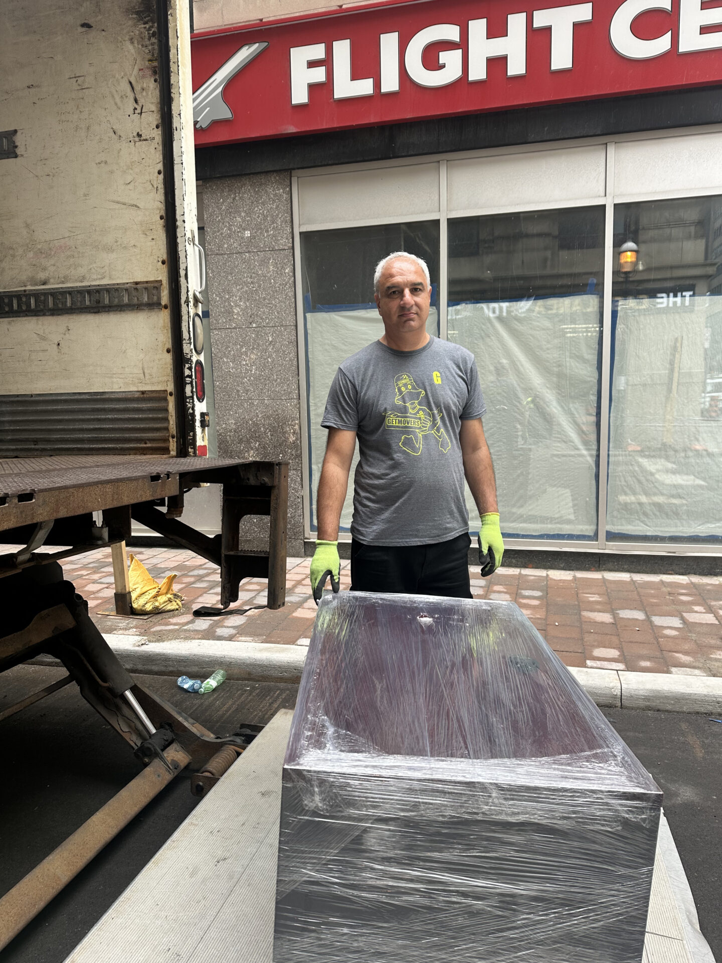 Cedar Dale move completed — crew loading house