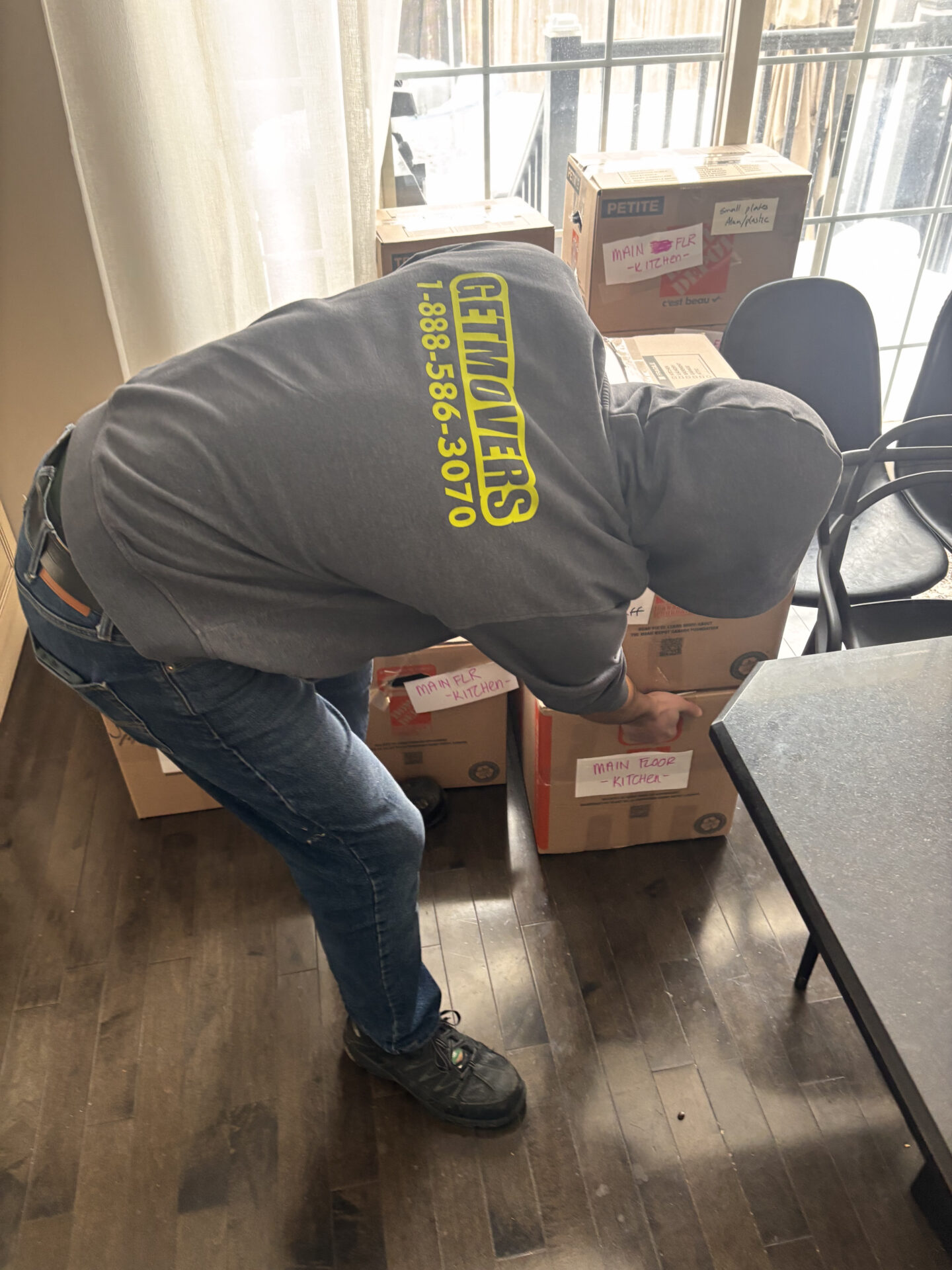 Safe furniture transport in Pinecrest