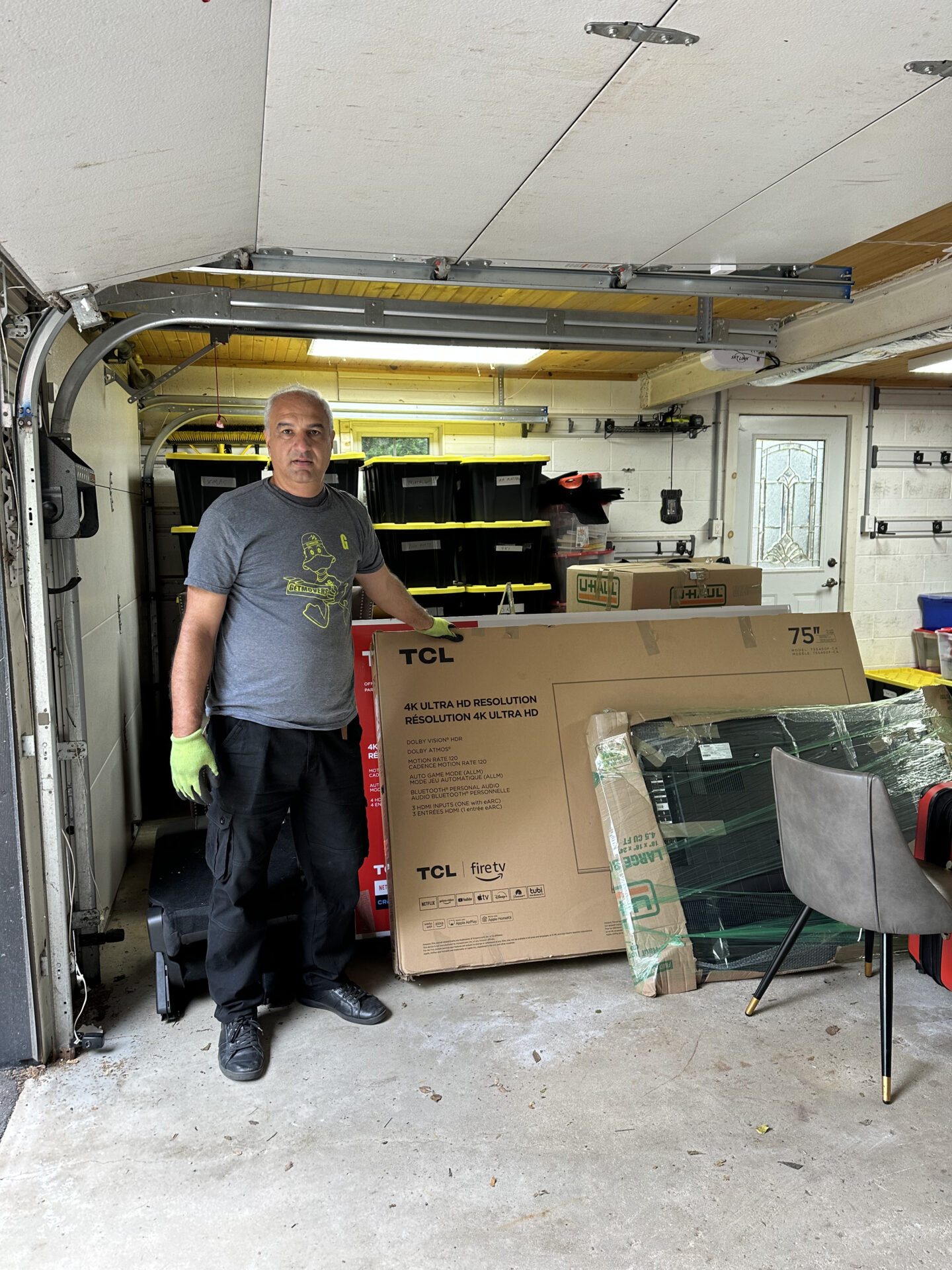 Get Movers Oshawa ON team coordinating Brooklin move