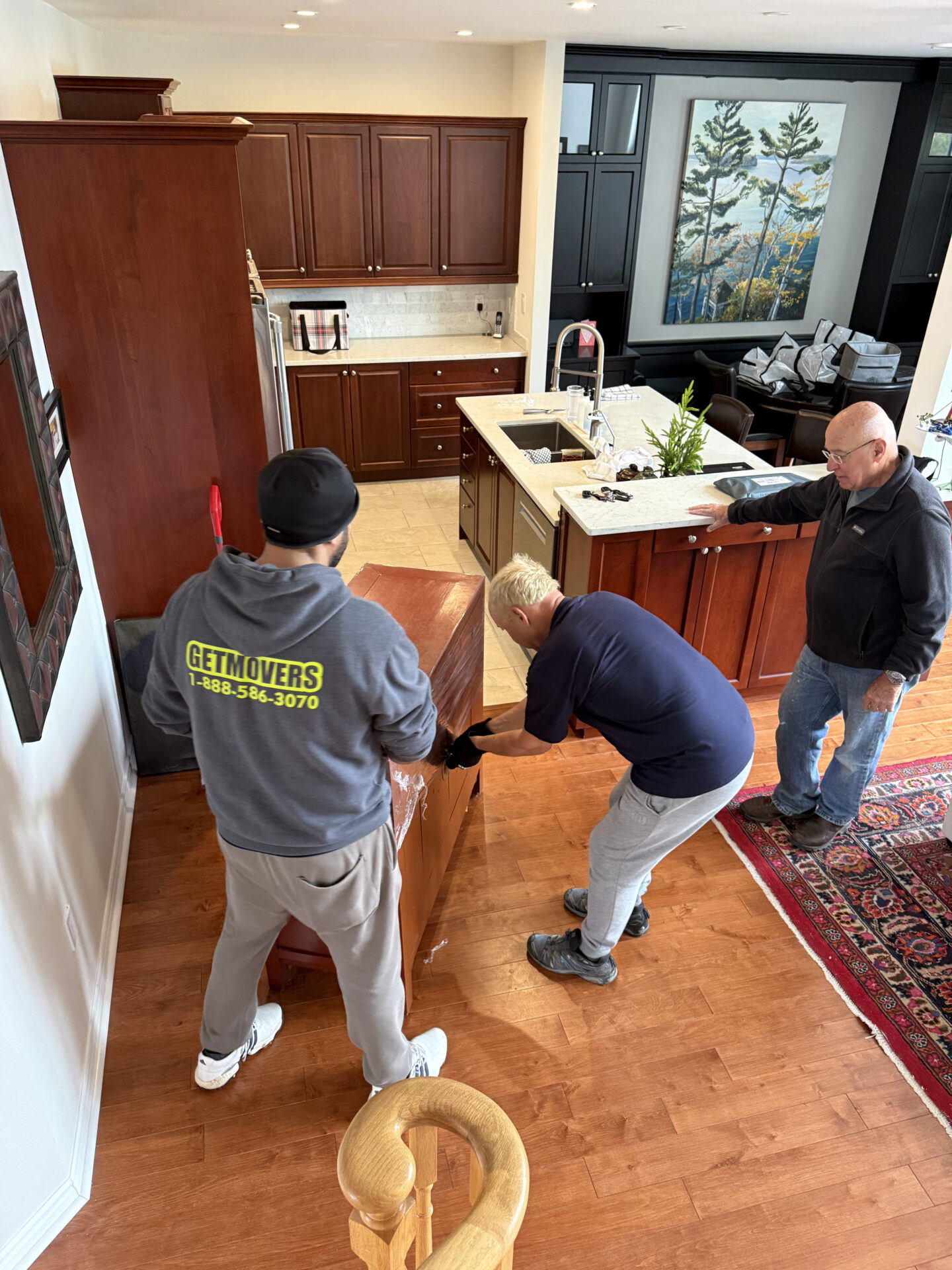 Get Movers Richmond Hill ON team executing a condo move